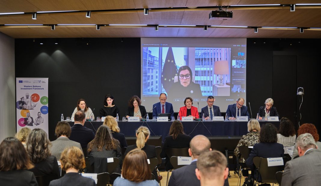 Preko 13 miliona eura EU sredstava za nove škole i vrtiće u Crnoj Gori Preko 13 miliona eura EU sredstava za nove škole i vrtiće u Crnoj Gori